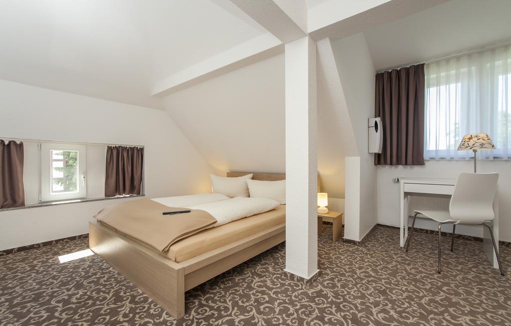 Pension Lok-Inn Walluf ห้อง รูปภาพ